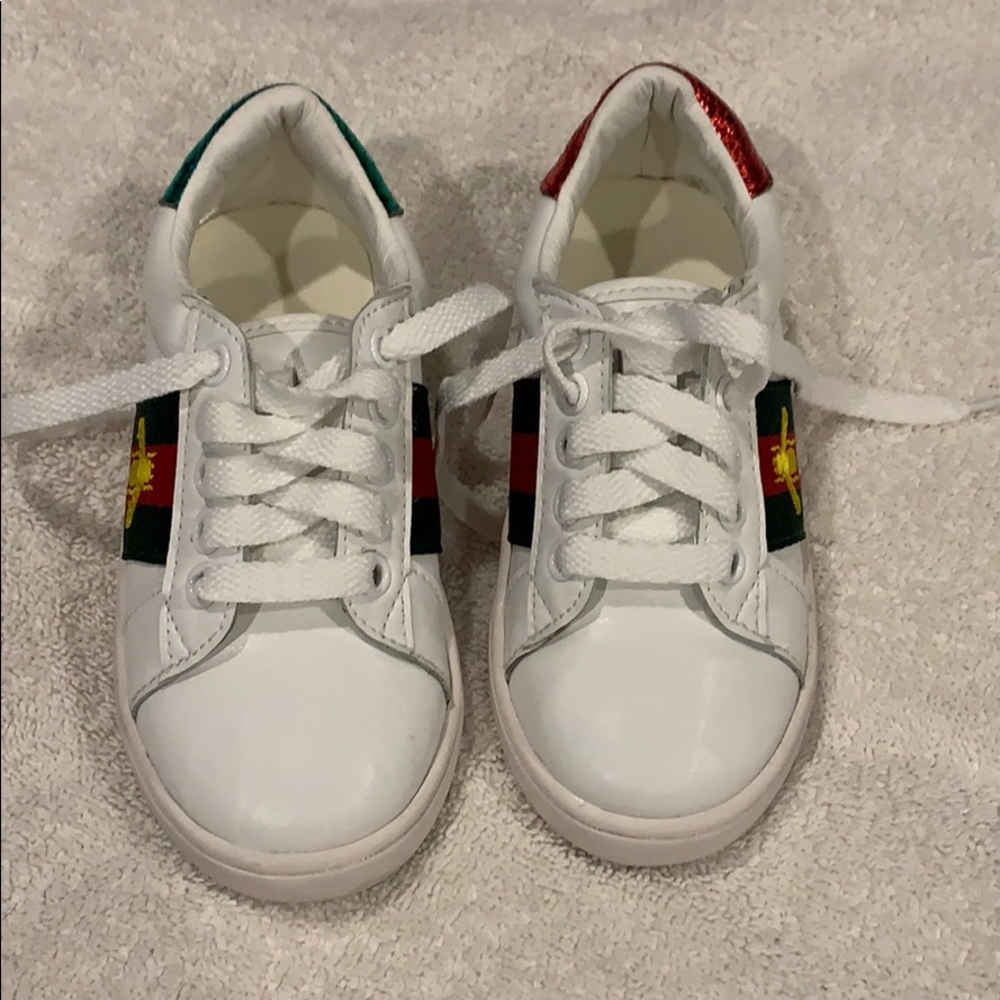 Boys white tennis shoes 28 US 9